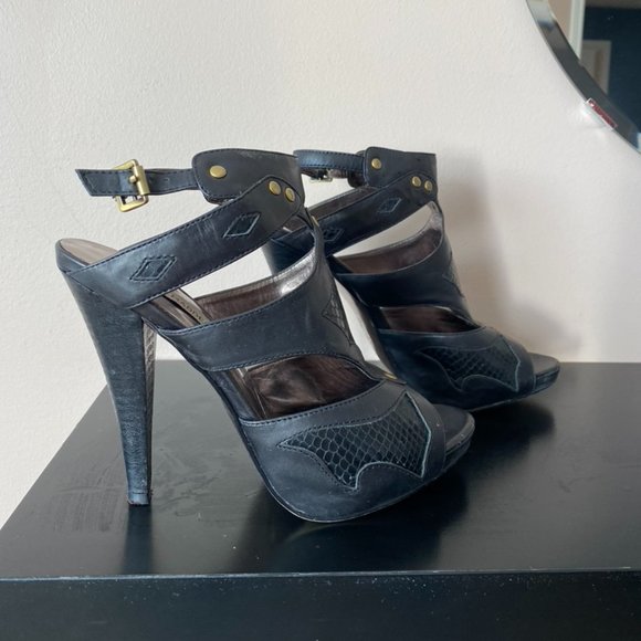 Open Toe Heels - Picture 2 of 3